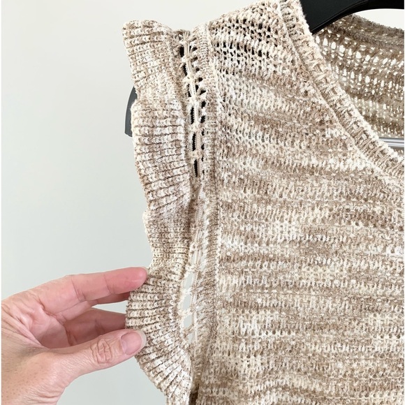 Mable Aylin Ruffle Top - Picture 7 of 13